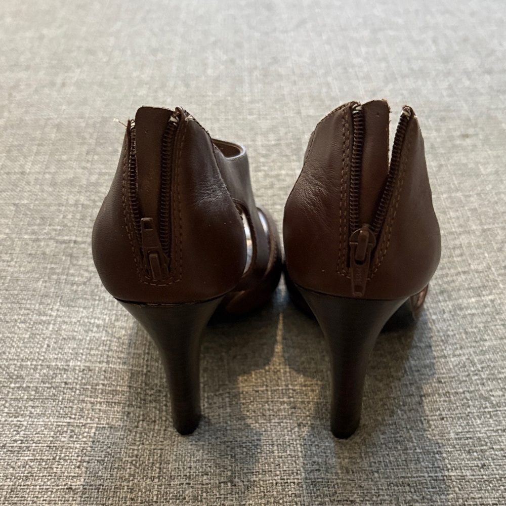 Söfft Brown Leather Cutout Peep-Toe Heels - Picture 4 of 4